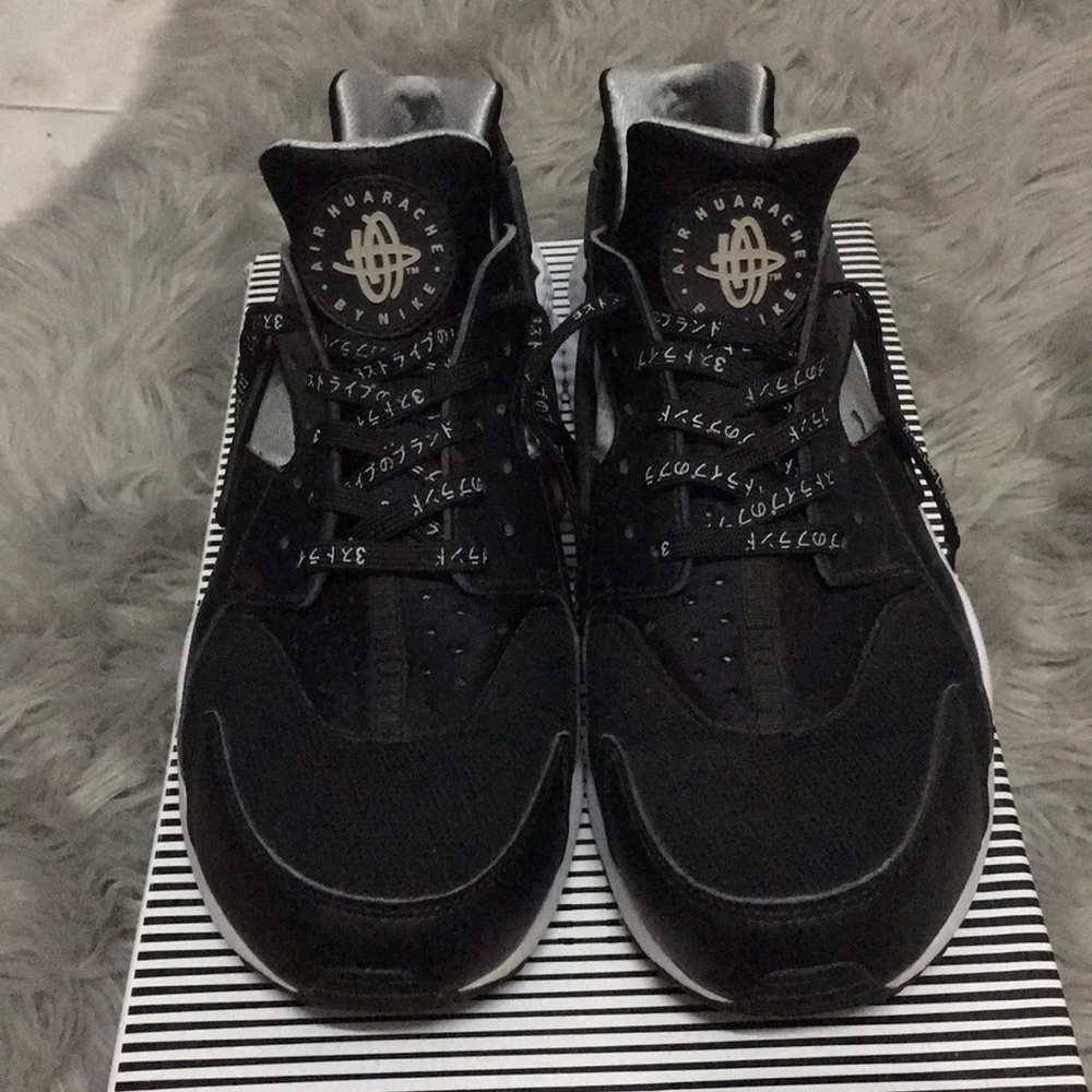 Air Huarache by Nike